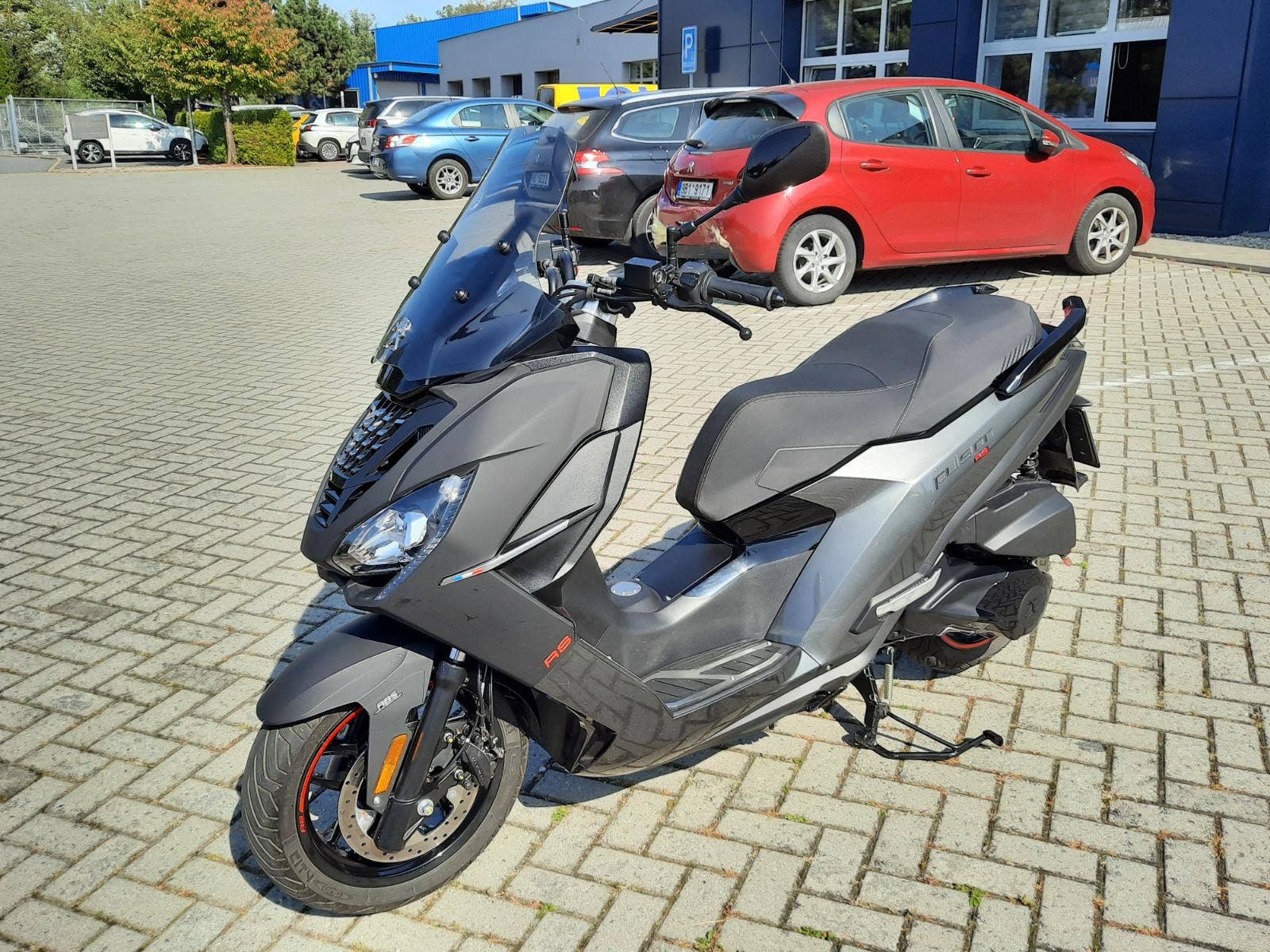 Peugeot Pulsion 125i GT Satin Titanium NOVÁ 2023 134 900 Kč