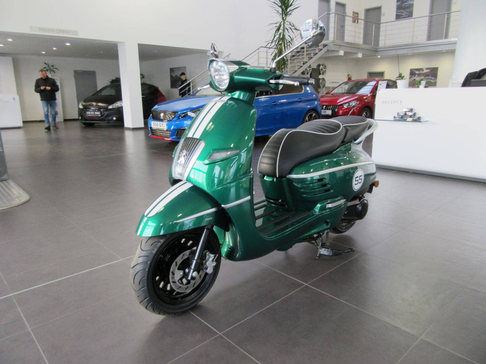 Peugeot Django 125i Sport Racing Green NOVÁ 2021 82 900 Kč