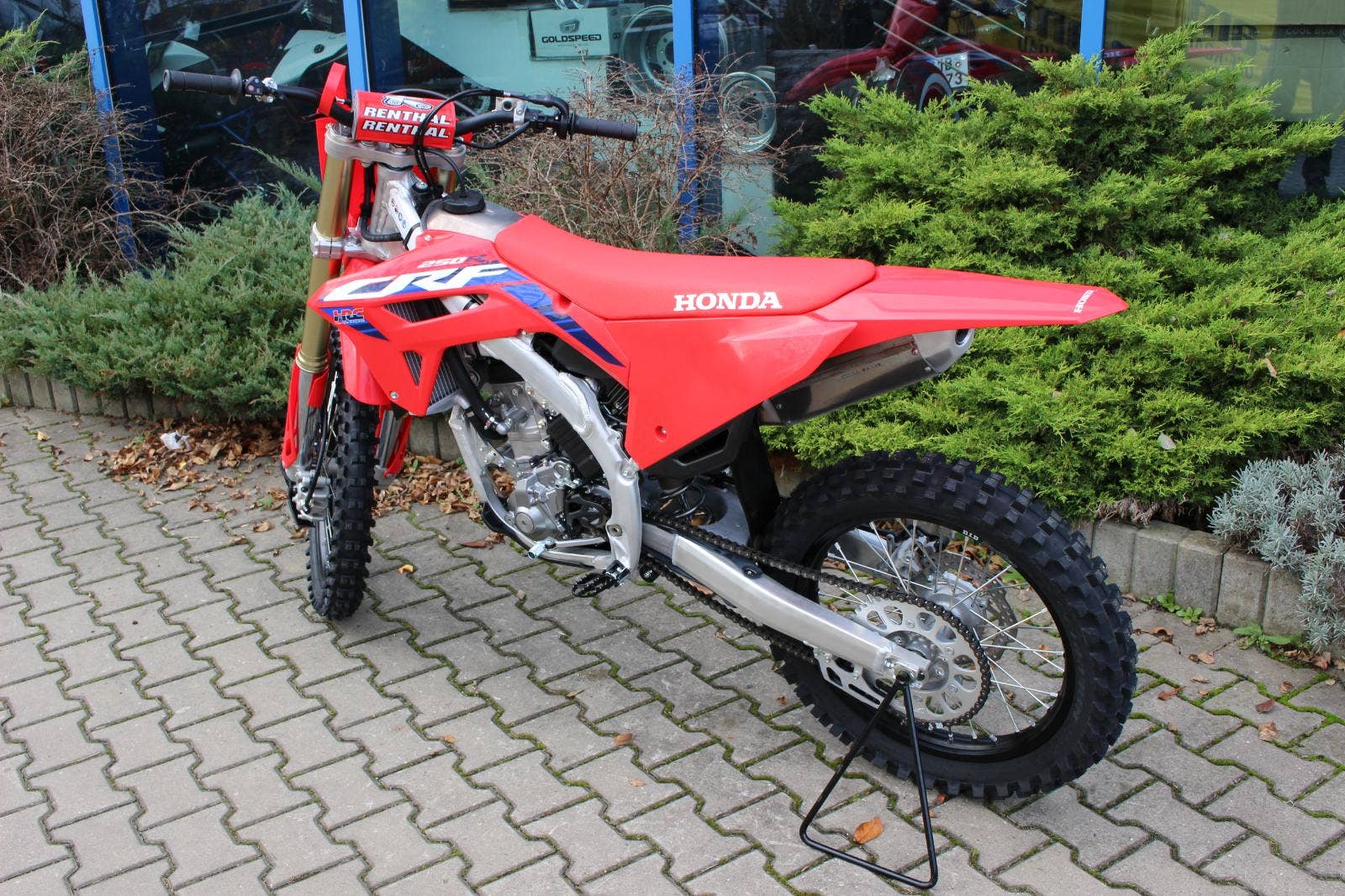 Honda Crf R Nyn V Akci Nov K Tipmoto