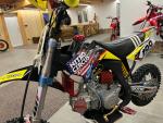 Klikněte pro detailní foto č. 1 - YCF Factory limited edition TRAVIS PASTRANA 199