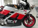Klikněte pro detailní foto č. 3 - Honda VFR 400 R