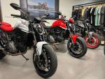 Klikněte pro detailní foto č. 5 - Ducati Monster SKLADEM, AKCE: -20.000,- na doplňky