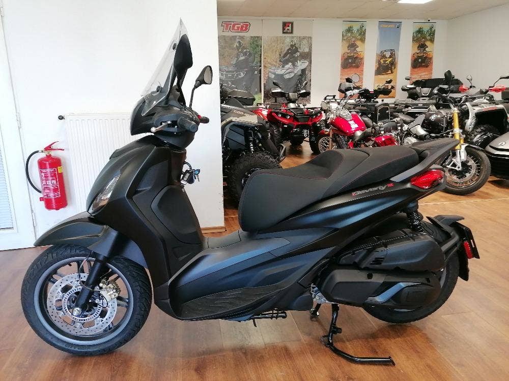 Piaggio Beverly 400 S (NOVÁ, 2024), 149.900 Kč