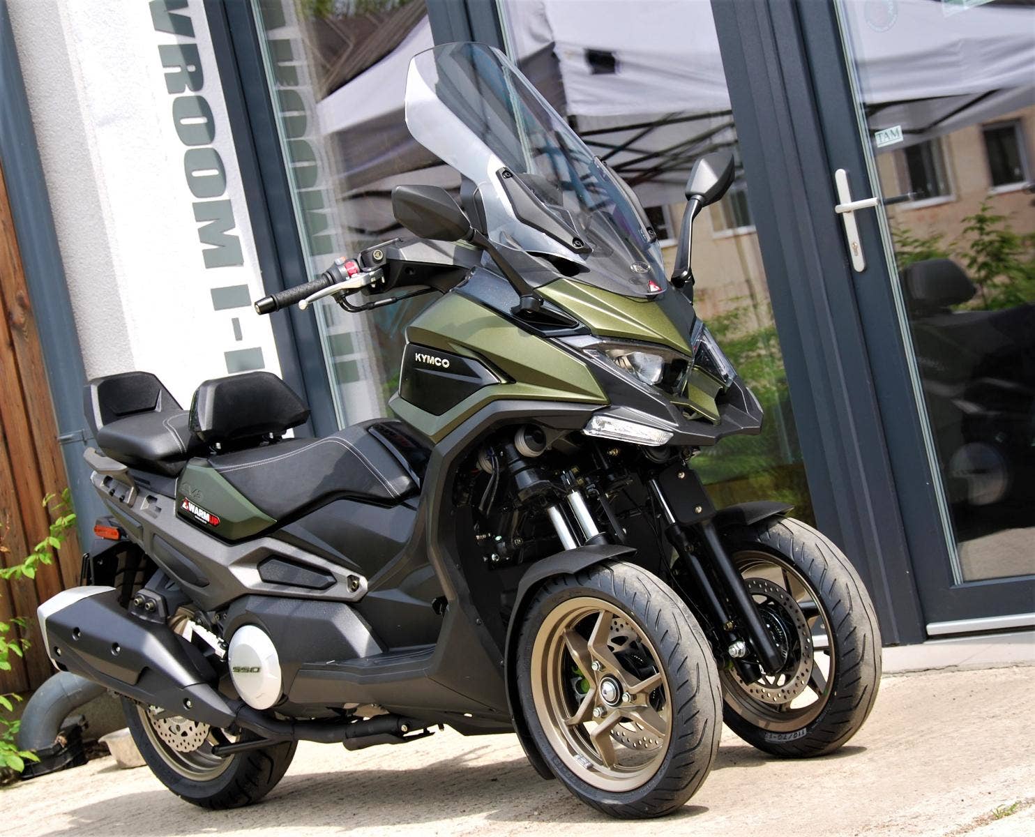 Kymco CV3 550i ABS GREEN NOVINKA, řp. skupiny B osobní automobil
