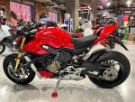 Klikněte pro detailní foto č. 2 - Ducati Streetfighter V4 S v TOPU :-)