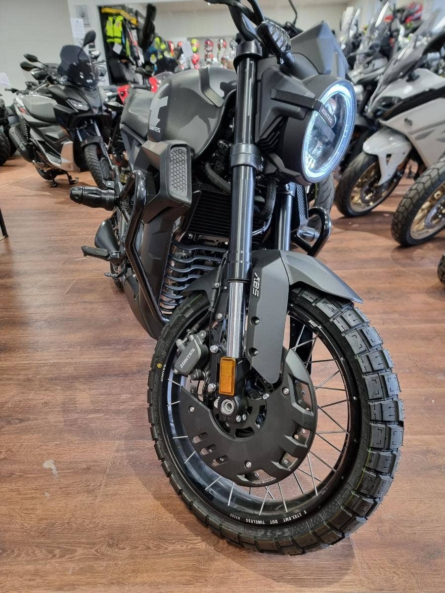 Zontes 125 GK Scrambler (NOVÁ, 2023), 93.900 Kč