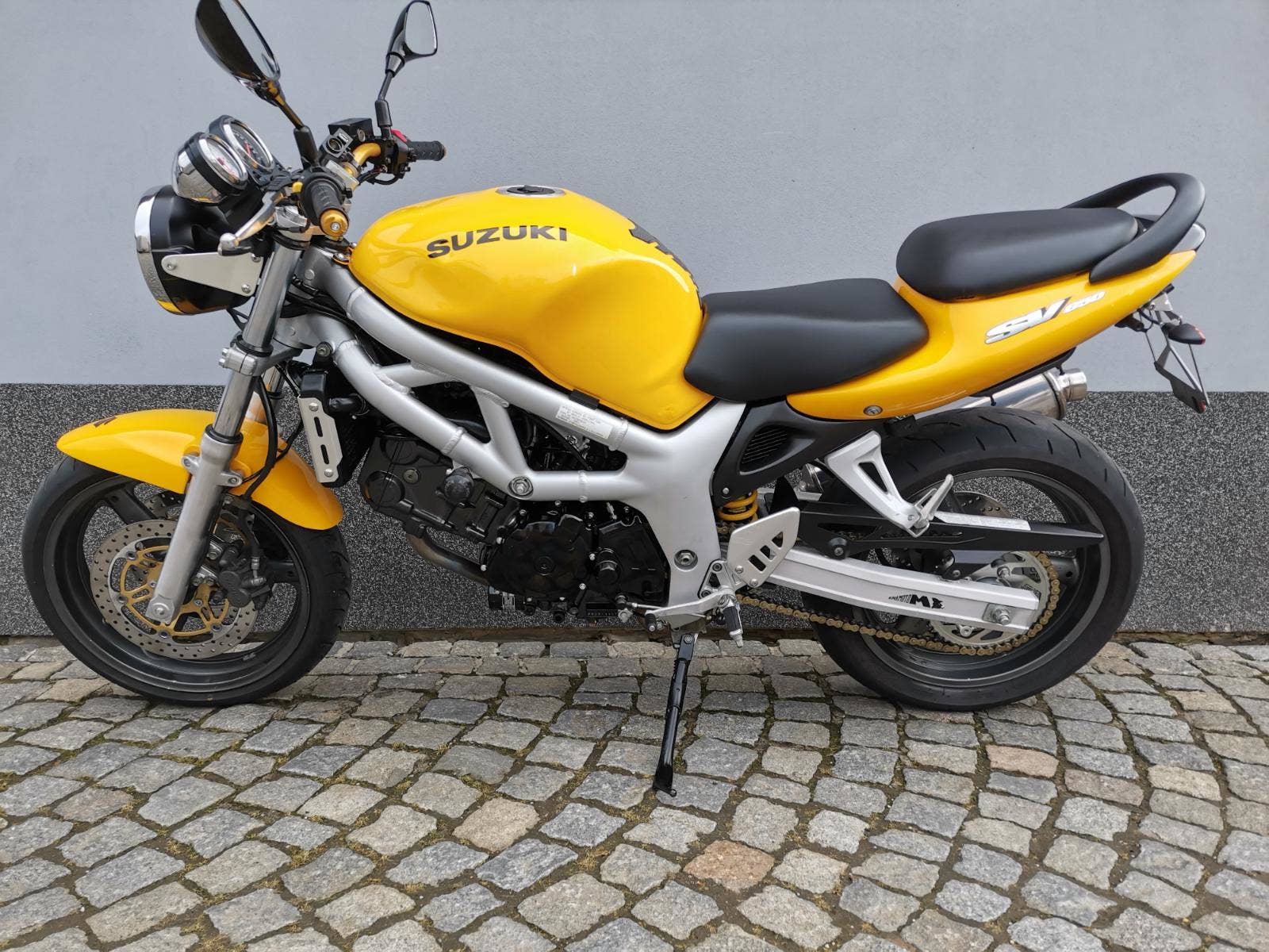 Suzuki SV 650 (2000), 39.000 Kč