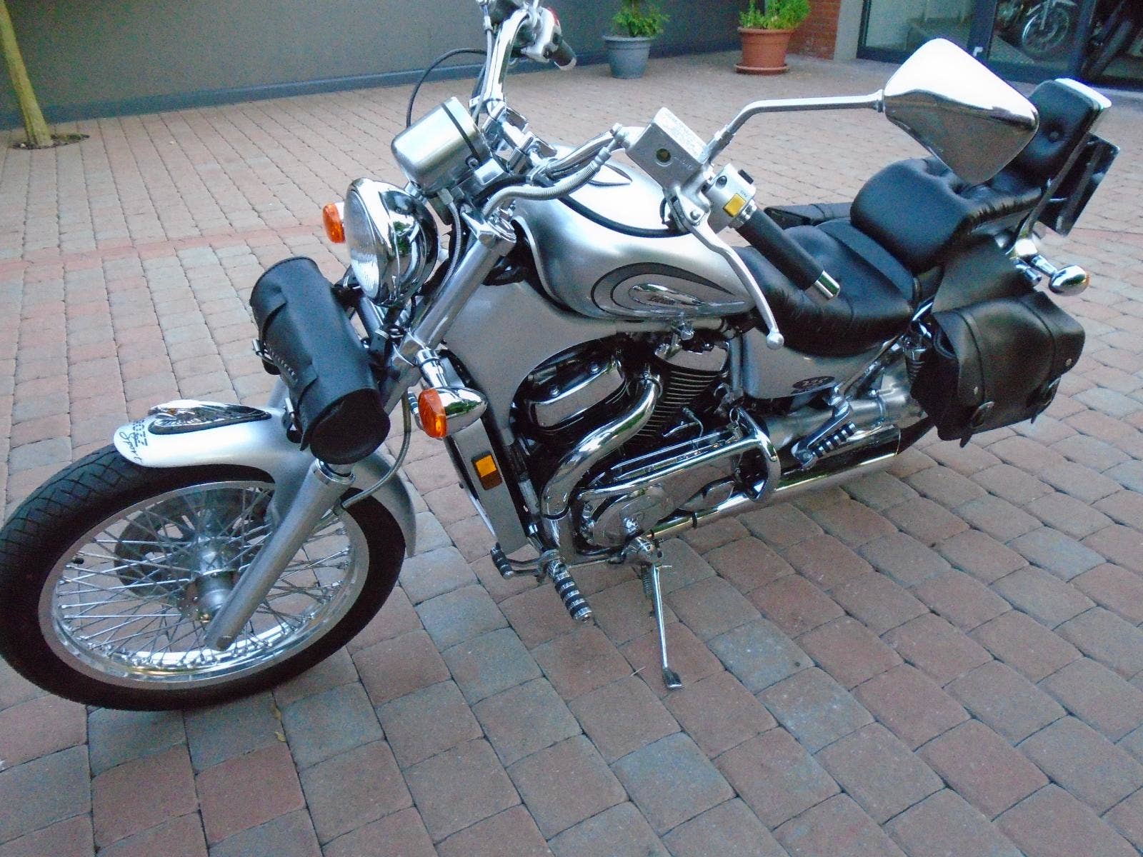 Suzuki VS 800 GL Intruder 2004 95 000 Kč TipMoto com