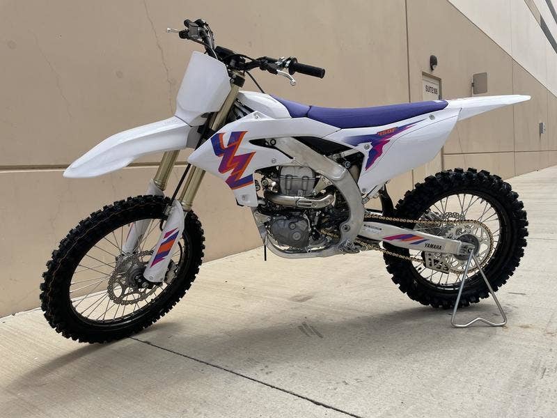 Yamaha YZ 450 F 50TH 2024 (NOVÁ, 2024), 249.000 Kč - TipMoto.com