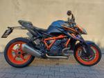 Klikněte pro detailní foto č. 1 - KTM 1290 SUPER DUKE R EVO BLACK 2023 | DEMO + TECHPACK