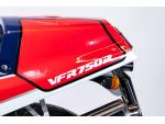 Klikněte pro detailní foto č. 11 - Honda VFR 750 r (RC 30)
