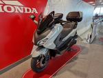 Klikněte pro detailní foto č. 2 - Honda Forza 350 + Horní kufr