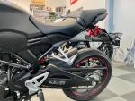 Klikněte pro detailní foto č. 6 - Honda CB 300 R = A2 / STK na 4 roky