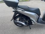 Klikněte pro detailní foto č. 9 - Honda SH 125i 2017 14tkm 1.majitel