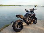 Klikněte pro detailní foto č. 2 - Ducati Diavel Carbon