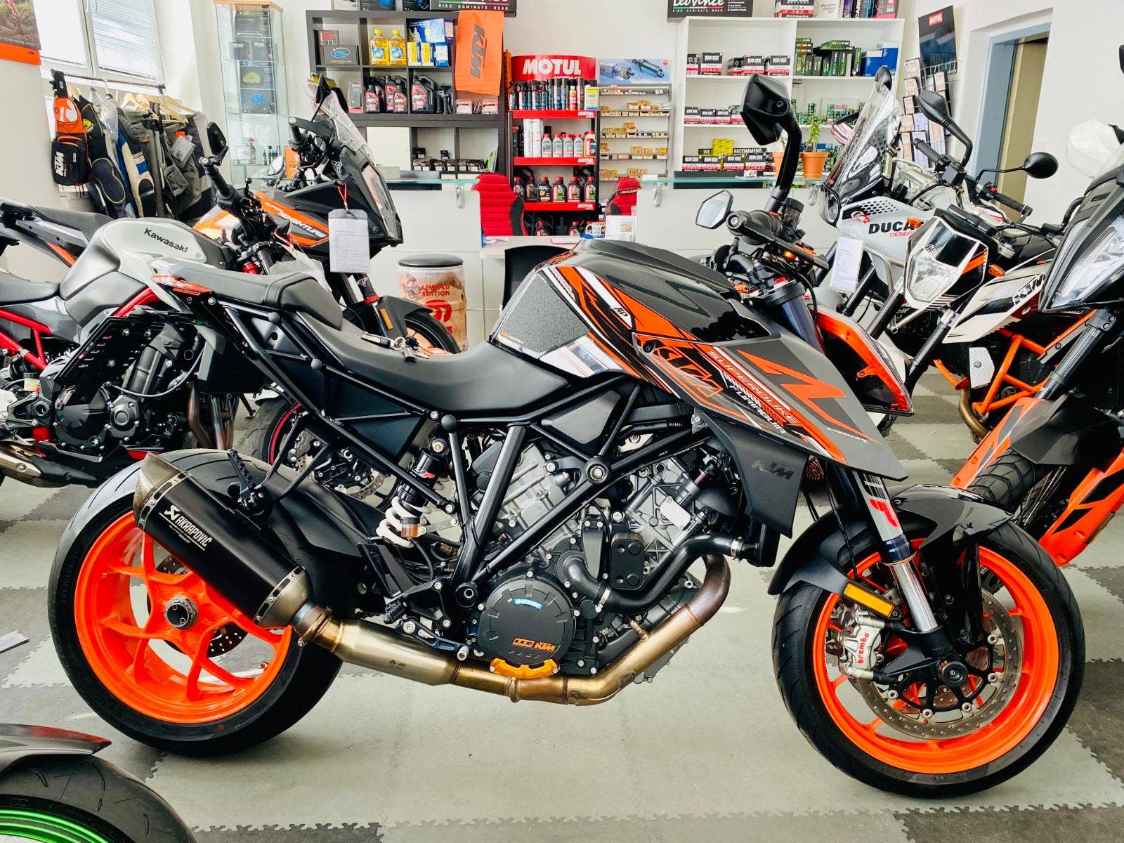 superduke r 2017