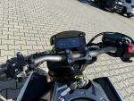 Klikněte pro detailní foto č. 9 - Honda CB 650 R