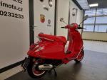 Klikněte pro detailní foto č. 3 - Vespa Primavera 125 RED