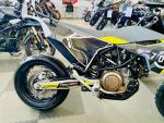 Klikněte pro detailní foto č. 5 - Husqvarna 701 Supermoto = TOP STAV