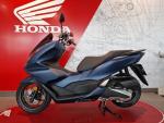 Detail nabídky - Honda PCX 125 / VARIANTA II - 81.900 + plexi a kufr 35L zdarma