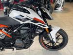 Klikněte pro detailní foto č. 10 - KTM 125 Duke 2019 14tkm serviska, bez DPH 74379,-