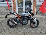 Klikněte pro detailní foto č. 8 - KTM 125 Duke, po servisu, původ ČR, padací rám, 1. majitel