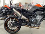 Klikněte pro detailní foto č. 5 - KTM 890 Duke = TOP STAV/ TECH PACK