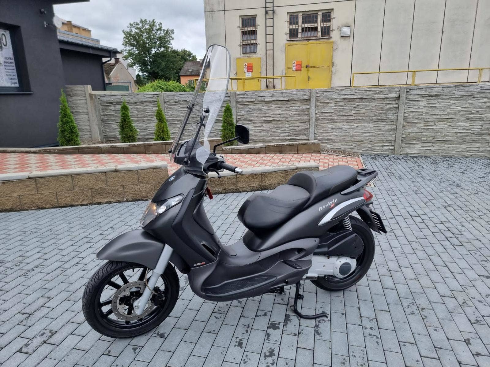 Piaggio Beverly 250 ie (2006), Kč