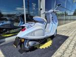 Klikněte pro detailní foto č. 4 - Vespa 946 Snake E5+