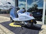 Klikněte pro detailní foto č. 6 - Vespa 946 Snake E5+