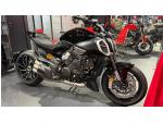 Klikněte pro detailní foto č. 2 - Ducati Diavel V4 - Thriling Black 2025