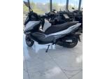 Klikněte pro detailní foto č. 1 - Malaguti Madison 125 ABS (125ccm, 9kW) - - SKLADEM, AKCE HELMA  + BUNDA Z