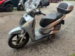 Klikněte pro detailní foto č. 1 - Honda SH 125i (2006) plexi, kufr, dobrá cena