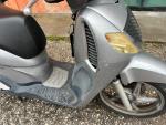 Klikněte pro detailní foto č. 5 - Honda SH 125i (2006) plexi, kufr, dobrá cena