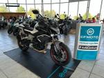Klikněte pro detailní foto č. 12 - CFMOTO 800 NK Sport Plus - černá/bílá - skladem, HELMA