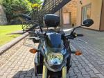 Klikněte pro detailní foto č. 4 - Suzuki GSR 750 - TOP STAV + VÝBAVA - 12 000 KM