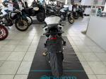 Klikněte pro detailní foto č. 11 - CFMOTO 675 NK bílá, šedá AKCE HELMA