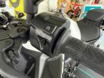 Klikněte pro detailní foto č. 13 - CFMOTO 675 NK bílá, šedá AKCE HELMA