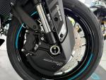 Klikněte pro detailní foto č. 5 - CFMOTO 675 NK bílá, šedá AKCE HELMA