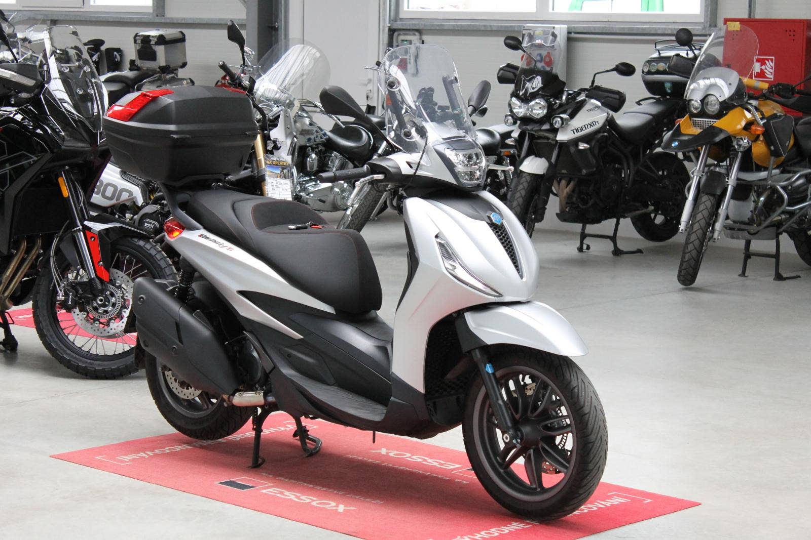 Beverly 400 Sport Piaggio Beverly S 400 Cycles Devos
