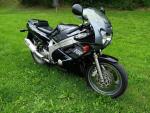 Klikněte pro detailní foto č. 2 - Yamaha FZR 600