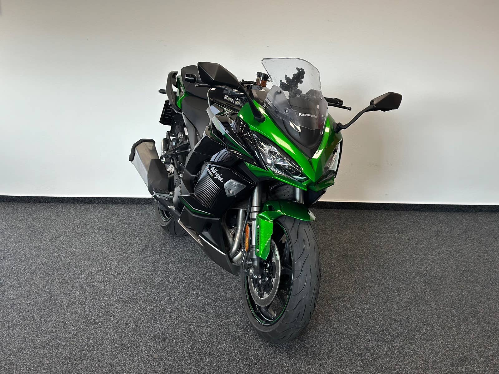Kawasaki Ninja 1000 SX (2022), Kč