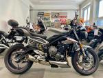 Klikněte pro detailní foto č. 4 - Triumph Street Triple 765 RS = TOP STAV / SERVISNÍ KNÍŽKA