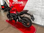 Klikněte pro detailní foto č. 2 - Honda CB 650 R E-clutch