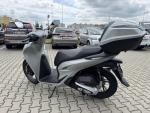 Klikněte pro detailní foto č. 5 - Honda SH 125i s el. kufrem Honda 35L