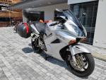 Klikněte pro detailní foto č. 4 - Honda VFR 800 VTEC