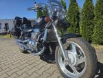 Klikněte pro detailní foto č. 2 - Honda VF 750 C Magna