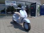 Klikněte pro detailní foto č. 1 - Vespa 946 Snake Azzuro