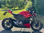 Klikněte pro detailní foto č. 1 - Ducati Streetfighter V2