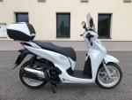 Klikněte pro detailní foto č. 2 - Honda SH 300i, původ ČR, 3.800km, TOP